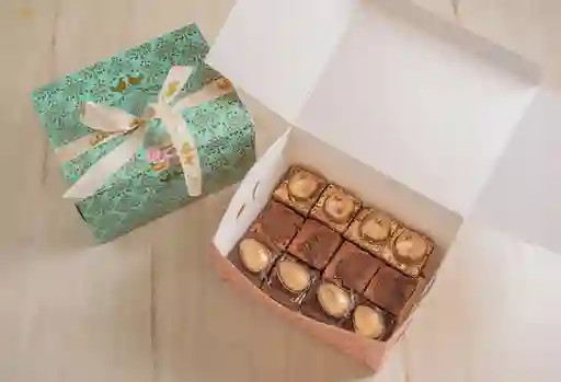 Caja por 12 Mini Brownies Dorados