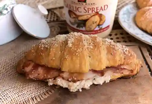 Croissant Pollo Carbonara