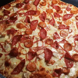 Pizza Chorizo y Butifarra 