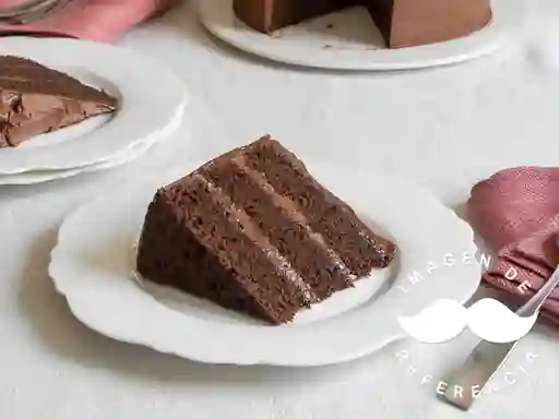 Pastel de Chocolate y Avellanas Vegano