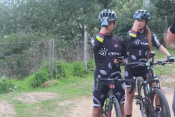 Uniforme ciclismo profesional Livall Colombia
