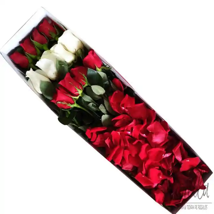 caja con rosas