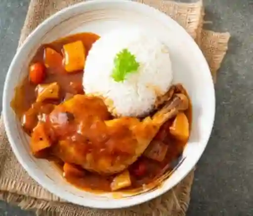 Pollo Guisado