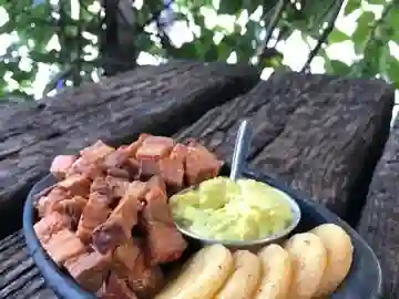 Chicharroncitos Carnudos