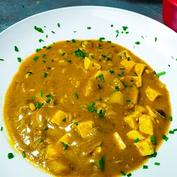 Curry de Lomo