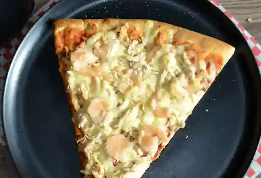 Pizza Pollo y Camarones Especial