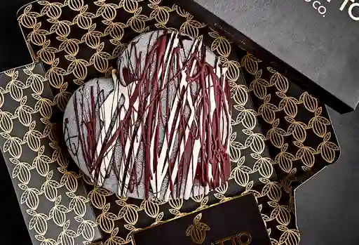 Torta Helada Corazón con Chocolate Negro