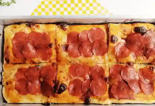 Pizza de Pepperoni Lata