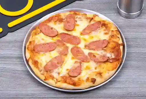 Pizza Salchicha Alemana y Tocineta