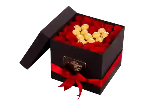 Caja De Rosas En Y Ferrero Rocher En Forma De Corazón