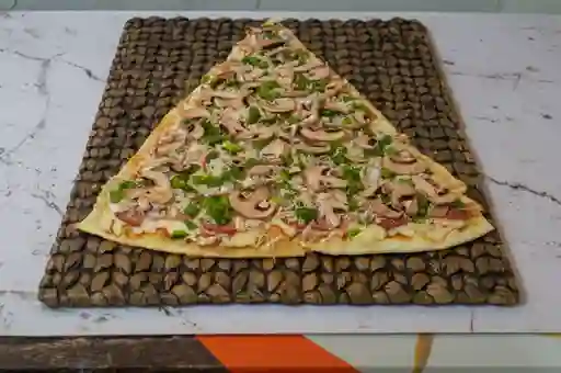 Pizza Triangular Caprichosa