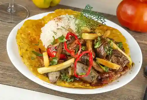 Tostón Lomito Saltado