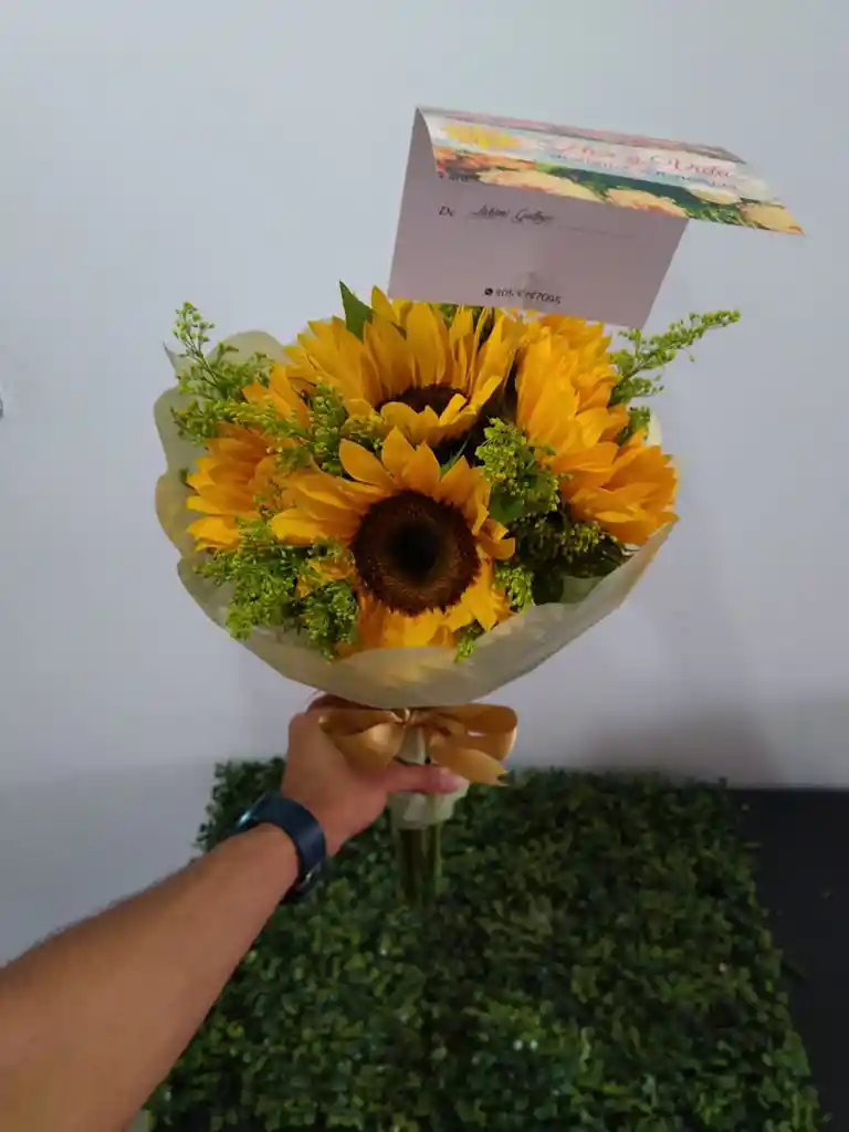 6 Girasoles Con Follaje. Moño Y Bolsa Decorativa