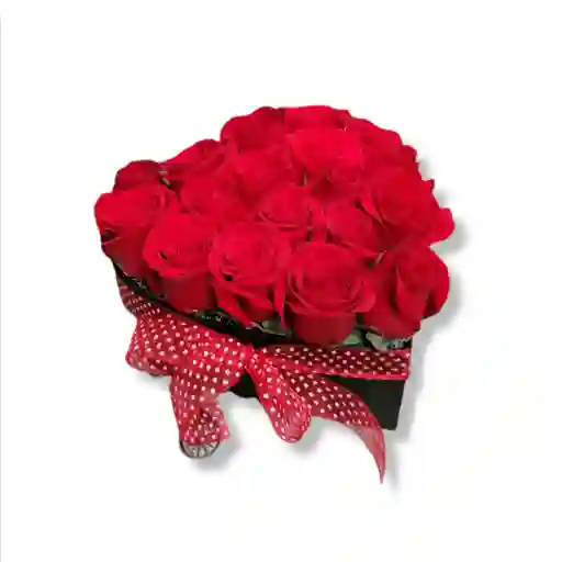 Corazón con  rosas tipo Exportación en caja Deluxe 