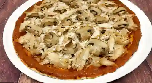 Pizza con Pollo & Champiñones