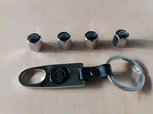 Tapa Valvulas Rin Llanta Y Llavero Nissan