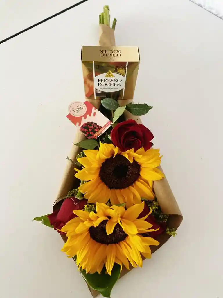 Chocolates Rosas. Girasoles Y