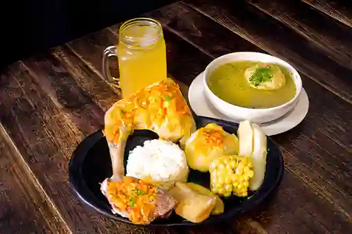 Miércoles de Sancocho de Gallina