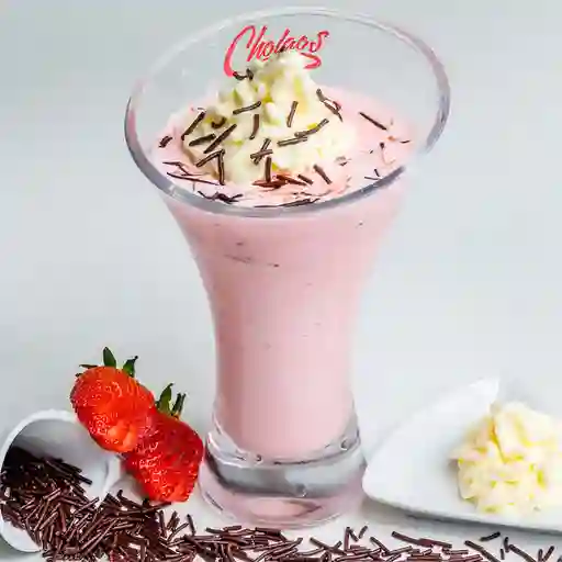 Malteada de Fresas y Banano 16 Oz