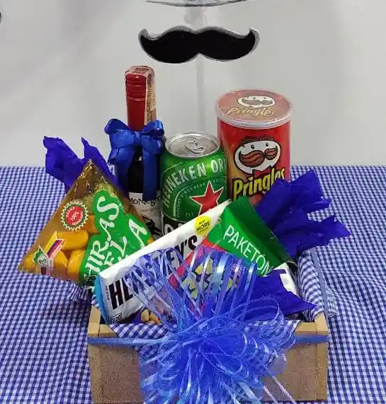 ANCHETA REGALO VINO GATO NEGRO PEQUEÑO PARA HOMBRE