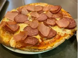 Pizza Salami & Jamón