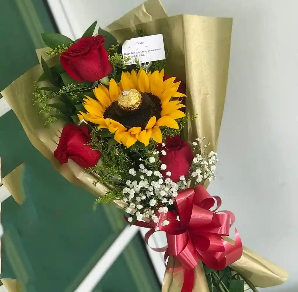 Bouquet De Rosas Y Girasoles