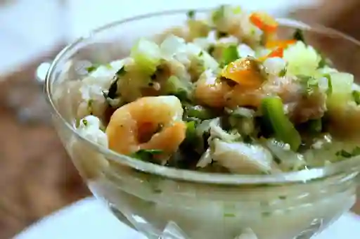 Ceviche de Camarones y Cangrejo