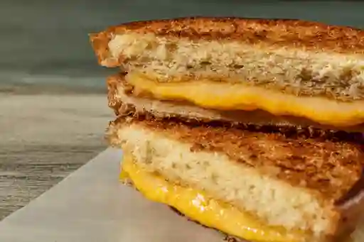 Grilled Cheese Sándwich