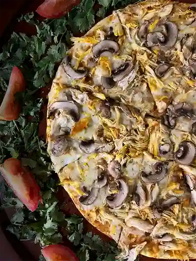 Pizza Pollo-Champiñón 