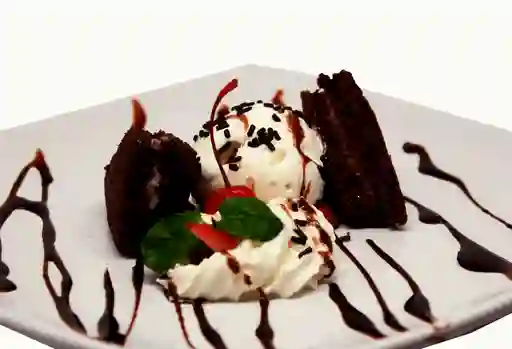 Torta Chocolate con Helado
