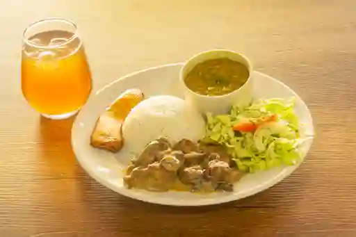 Carne Estrogonof