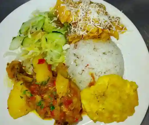 Pollo Guisado