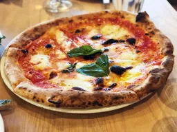 Pizza Napolitana Medium