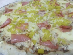 Pizza Jamón Pollo Medium