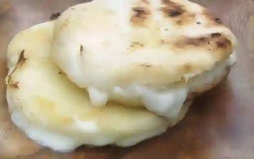 Arepa Queso Rallado