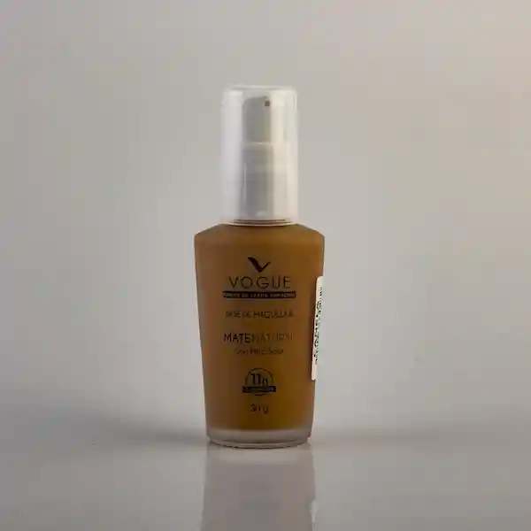 Vogue Base de Maquillaje Líquida Tono Canela