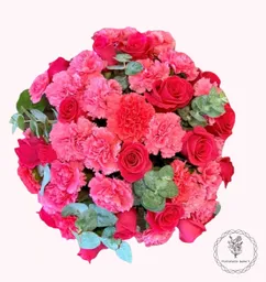 arreglo floral de rosas y claveles