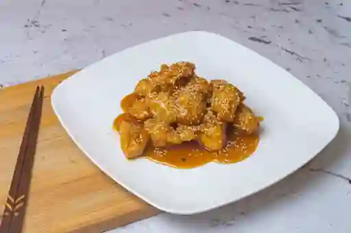 Pollo Crocante con Ajonjolí