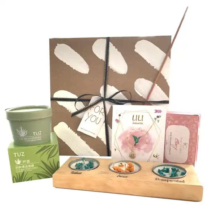 REGALO KIT ESPIRITUAL VIRGEN LILI BOX