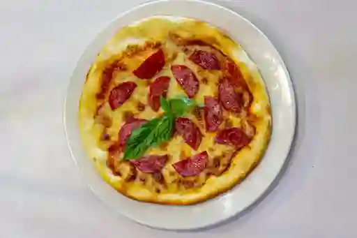 Pizza de Salami con Queso