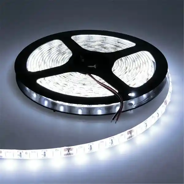 Cinta Led Genérico Luz Blanca Rollo De 5 Metros + Adaptador 12v 2amp