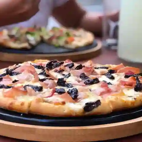 Pizza Personal Jamón Tocineta