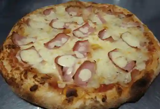 Pizza Jamón y Queso Mediana