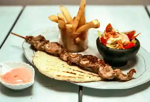 Chuzo de Pollo y Cerdo al Carbón
