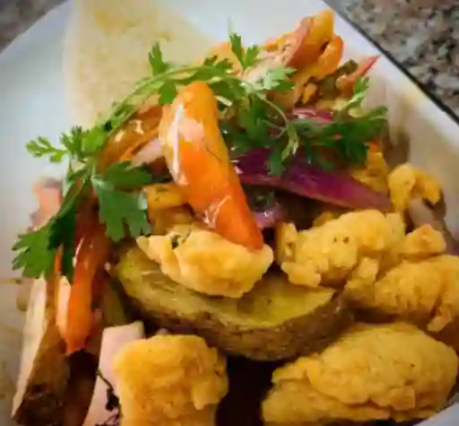 Pescado Saltado