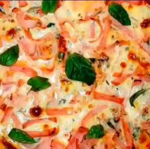 Pizza Jamón y Queso Roja