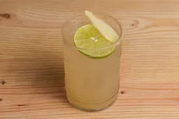 Agua Jengibre y Limón