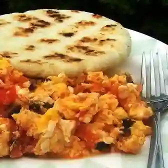 Desayuno Sencillo con Huevos Revueltos