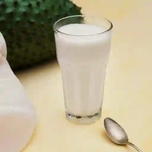 Jugo Guanabana en leche