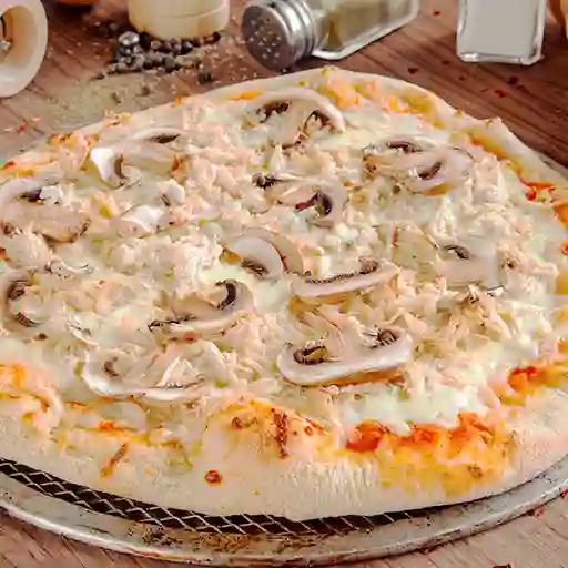 Pizza de Pollo y Champiñones